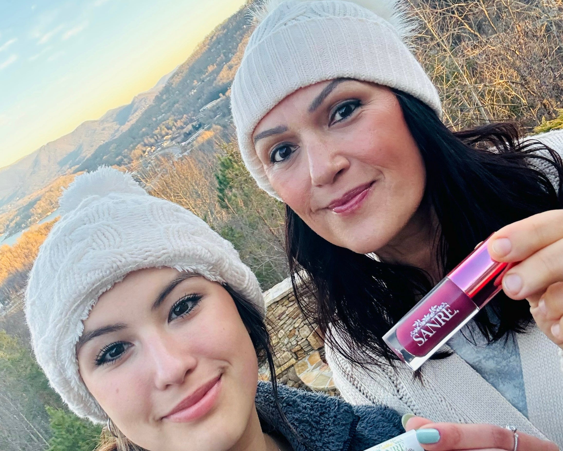 WINTER WELLNESS: ORGANIC ESSENTIALS FOR A RADIANT YOU
