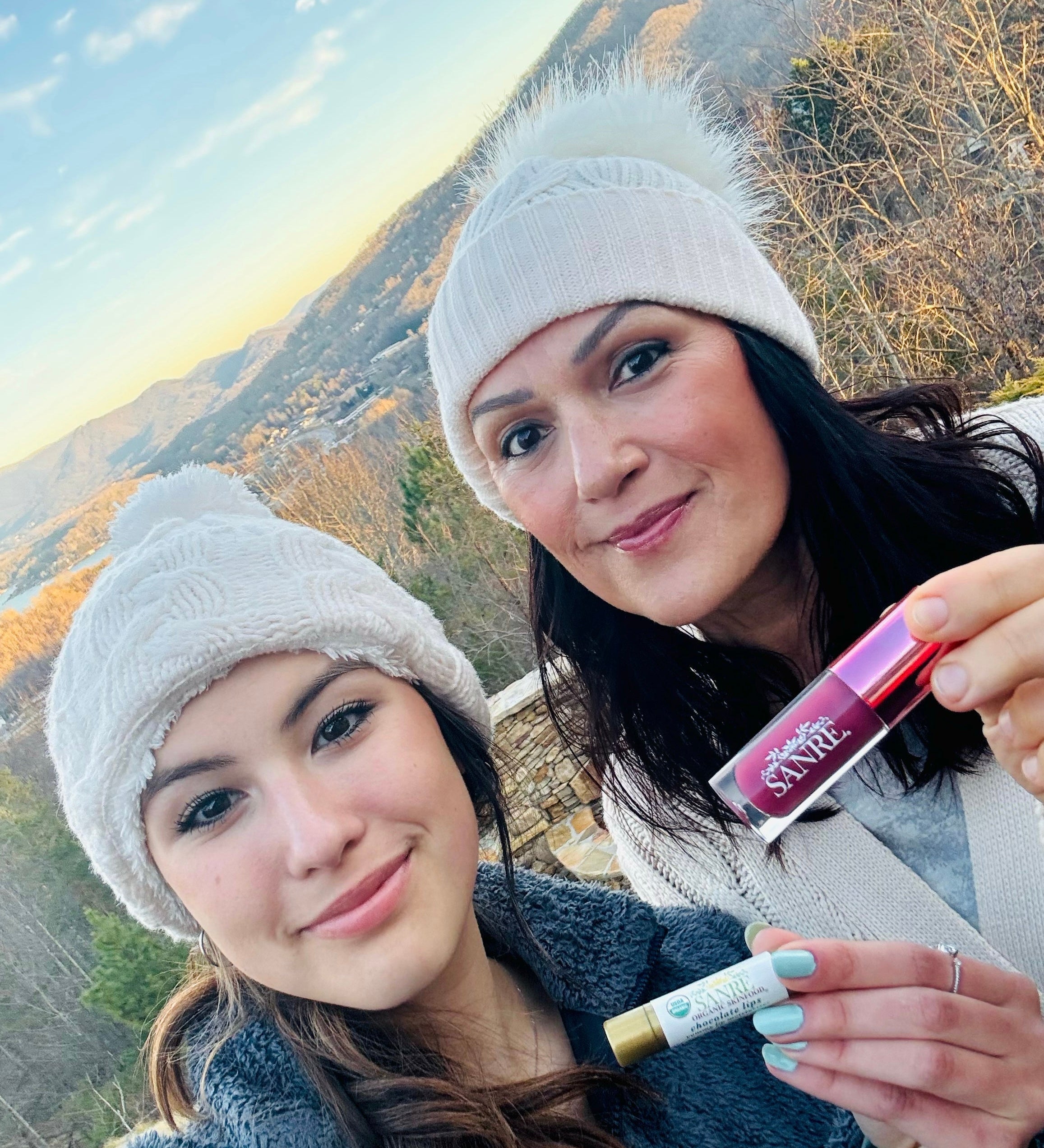 WINTER WELLNESS: ORGANIC ESSENTIALS FOR A RADIANT YOU