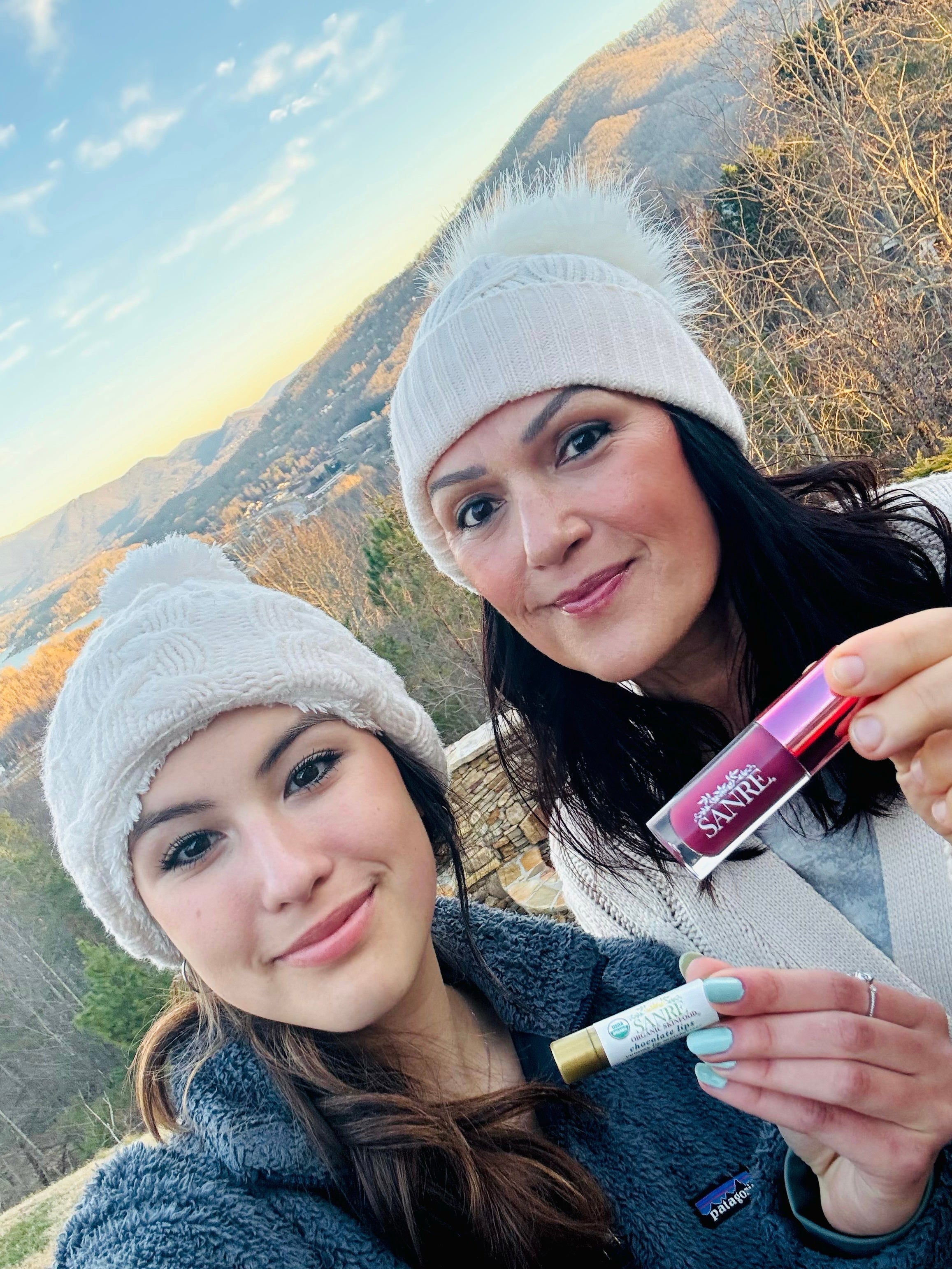 WINTER WELLNESS: ORGANIC ESSENTIALS FOR A RADIANT YOU