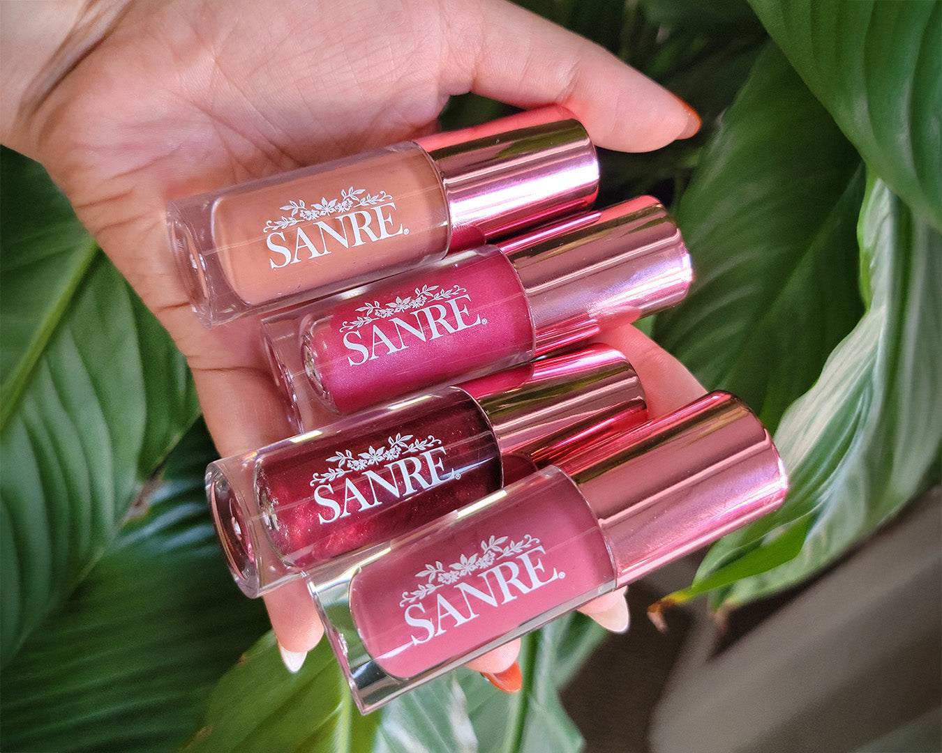 The Must-Have for Every Lip Oil Enthusiast, Lux Lips!